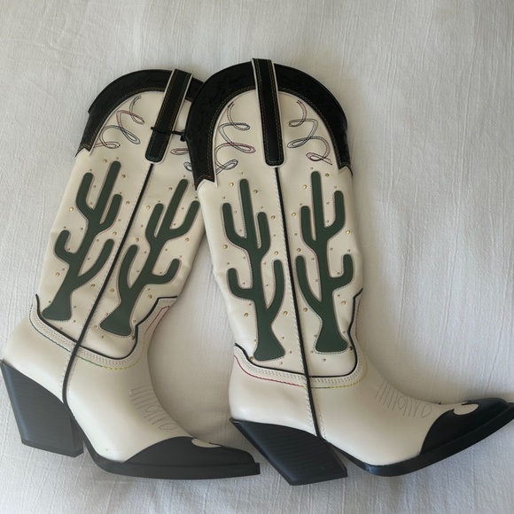 Brand New Cowboy Boots - Picture 2 of 2